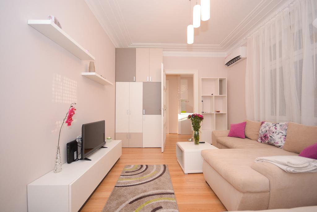 Apartment Mina Belgrade Extérieur photo